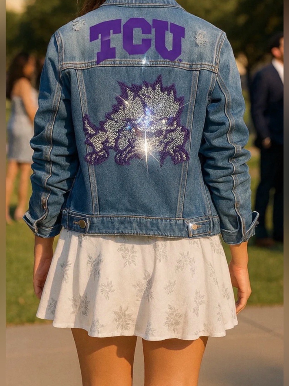 ✨ TCU Horned Frogs Rhinestone Mascot Distressed Denim Jacket Medium NWOT ✨